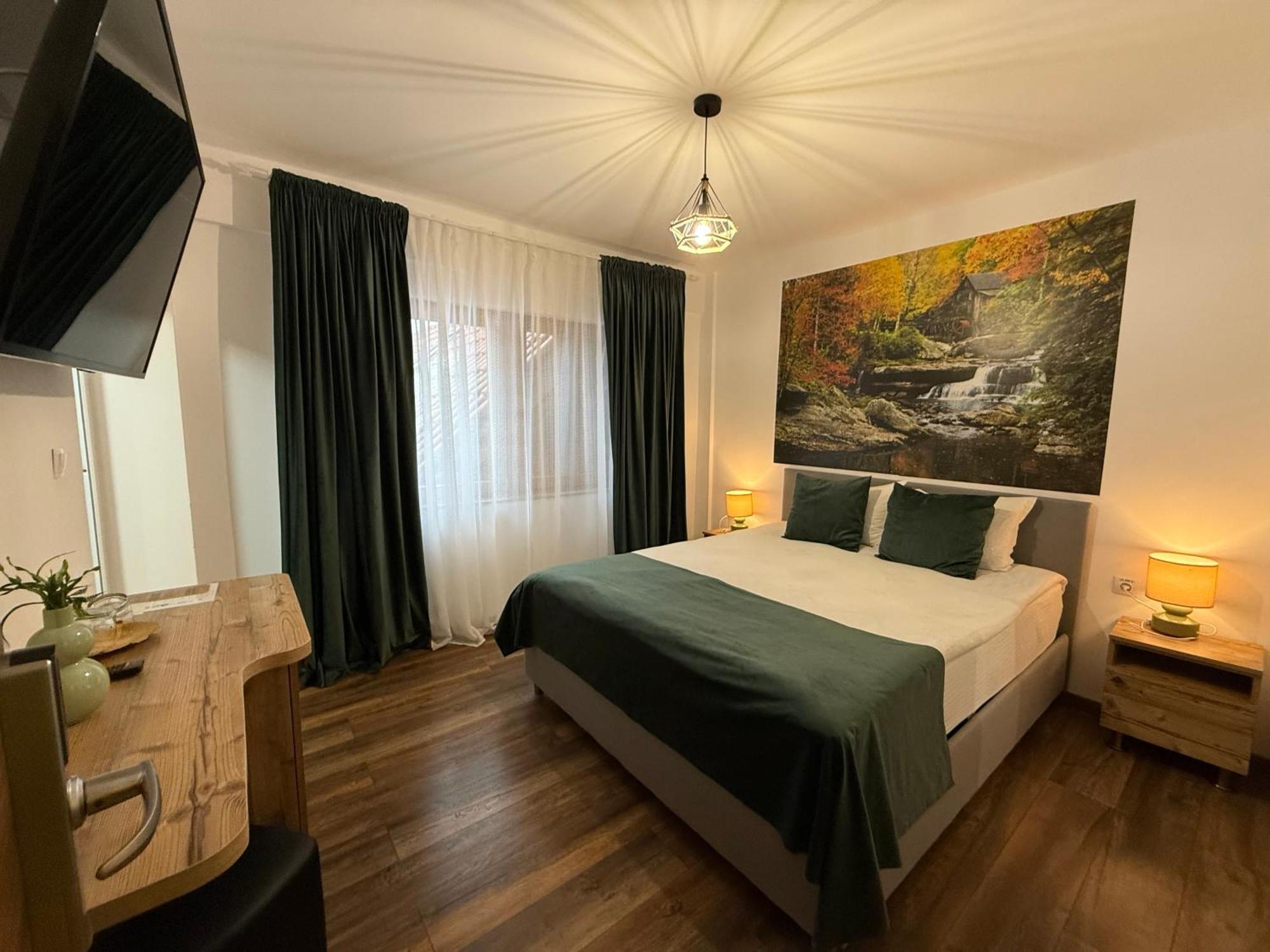 Conacul Radacinilor Hotel Petrozsény Kültér fotó